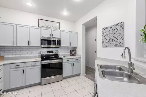 Kitchen - 5415 E Mckellips Rd #95, Mesa, AZ 85215 photo 2 of 4