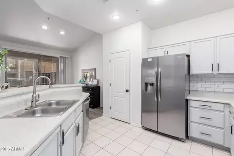 Kitchen - 5415 E Mckellips Rd #95, Mesa, AZ 85215 photo 3 of 4