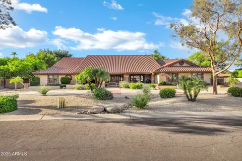 5224 W Misty Willow Ln, Glendale, AZ 85310
