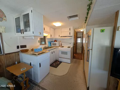 203 E Cholla Ln, Florence, AZ 85132 photo 3