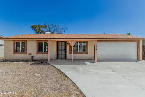 6945 W Earll Dr, Phoenix, AZ 85033