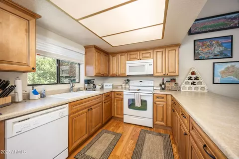 17980 S Walapai Rd #21B, Munds Park, AZ 86017