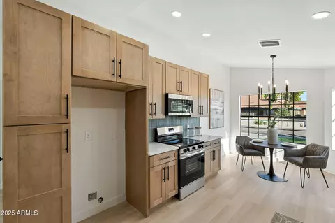 220 W Libby St, Phoenix, AZ 85023 photo 10