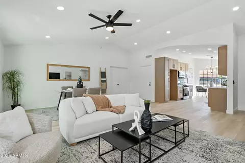 220 W Libby St, Phoenix, AZ 85023 photo 6