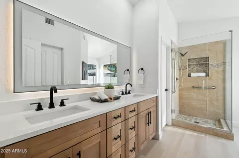 220 W Libby St, Phoenix, AZ 85023 photo 16