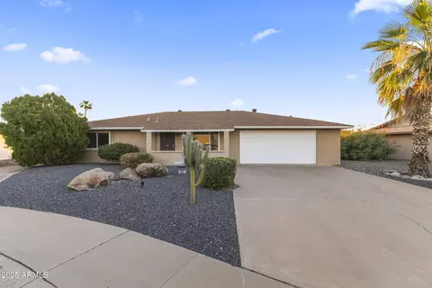 20017 N 101st Ave, Sun City, AZ 85373