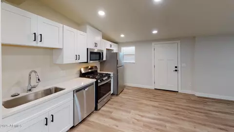 1020 E Fairmount Ave, Phoenix, AZ 85014 photo 3