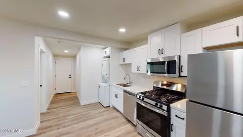 1020 E Fairmount Ave, Phoenix, AZ 85014 photo 5