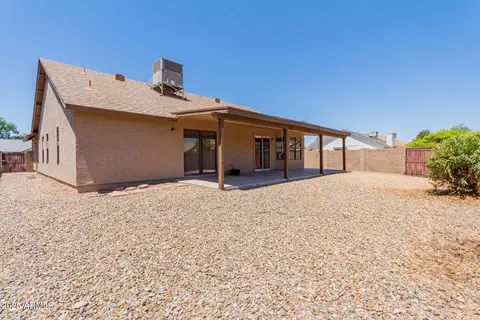 1043 S Buchanan St, Gilbert, AZ 85233 photo 6