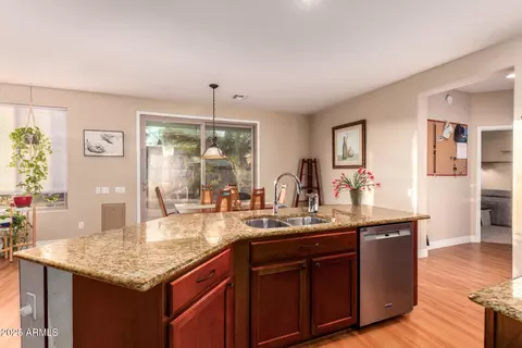 Kitchen - 11034 E Ravenna Ave, Mesa, AZ 85212 photo 4 of 5