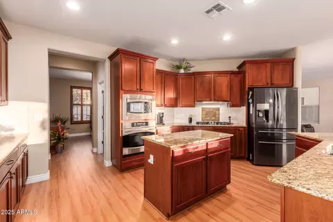 Kitchen - 11034 E Ravenna Ave, Mesa, AZ 85212 photo 2 of 5