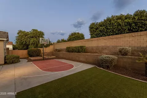 Exterior - 2825 E Harwell Rd, Phoenix, AZ 85042 photo 7 of 7