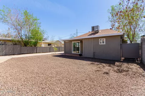 Exterior - 1018 S 4th Ave, Phoenix, AZ 85003 photo 7 of 10