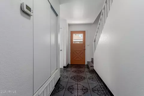 Entry Way - 1018 S 4th Ave, Phoenix, AZ 85003 photo 4 of 4