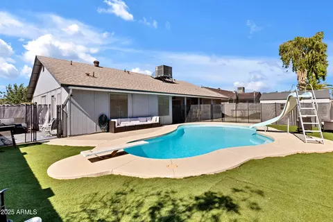 7157 W Cherry Hills Dr, Peoria, AZ 85345