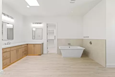 Bath - 1816 E Fortune Dr, New River, AZ 85087 photo 2 of 9