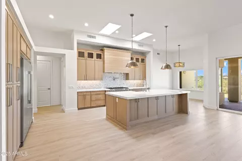 Kitchen - 1816 E Fortune Dr, New River, AZ 85087 photo 7 of 13