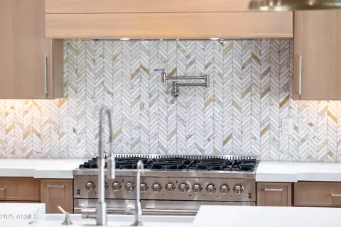 Kitchen - 1816 E Fortune Dr, New River, AZ 85087 photo 12 of 13