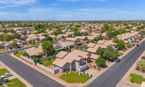View/Area - 1875 E Aspen Way, Gilbert, AZ 85234 photo 3 of 5