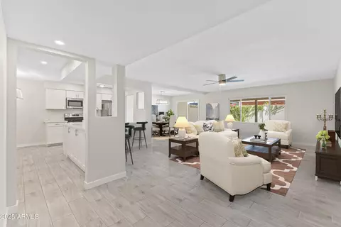 Living - 2518 E Osborn Rd, Phoenix, AZ 85016 photo 5 of 5