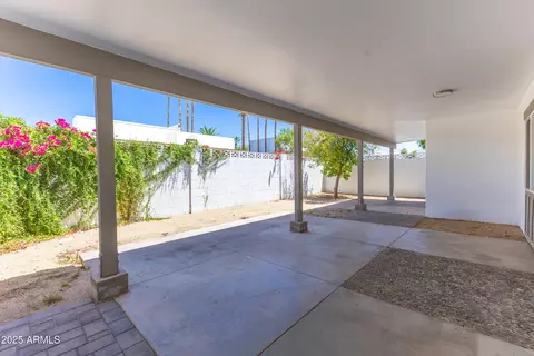 Exterior - 2518 E Osborn Rd, Phoenix, AZ 85016 photo 1 of 2