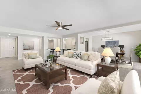 Living - 2518 E Osborn Rd, Phoenix, AZ 85016 photo 2 of 5