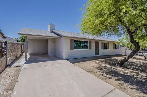 237 W Winston Dr, Phoenix, AZ 85041