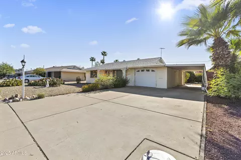 12027 N 105th Ave, Sun City, AZ 85351