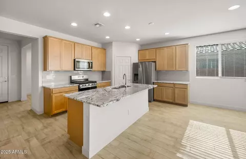 1260 W Treasure Trl, Apache Junction, AZ 85120 photo 7