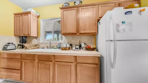 Kitchen - 3973 N 14th Pl, Phoenix, AZ 85014 photo 3 of 3