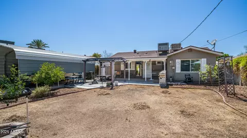 Exterior - 3973 N 14th Pl, Phoenix, AZ 85014 photo 7 of 7