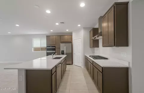 1462 W Treasure Trl, Apache Junction, AZ 85120 photo 5