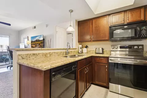 Kitchen - 1720 E Thunderbird Rd #2090, Phoenix, AZ 85022 photo 3 of 3