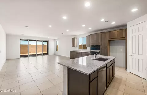 1372 W Treasure Trl, Apache Junction, AZ 85120 photo 8