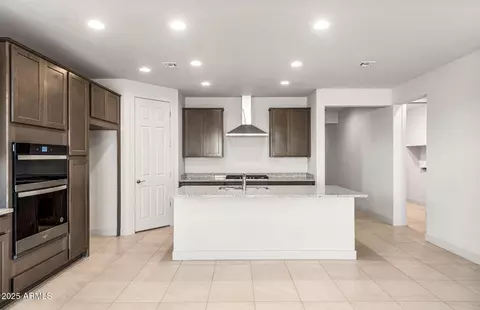 1372 W Treasure Trl, Apache Junction, AZ 85120 photo 12