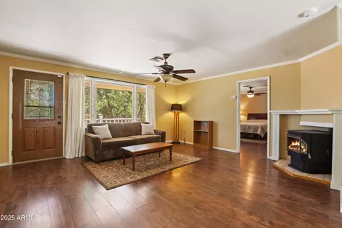 Living - 1401 N Easy St, Payson, AZ 85541 photo 2 of 3