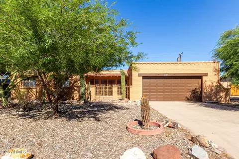 8127 N 56th Ave, Glendale, AZ 85302