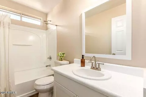 Bath - 4126 W Irwin Ave, Phoenix, AZ 85041 photo 3 of 3