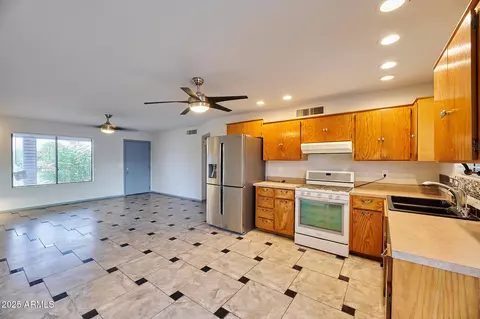 2636 E Campo Bello Dr, Phoenix, AZ 85032 photo 8