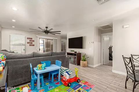 3605 S 65th Dr, Phoenix, AZ 85043 photo 4