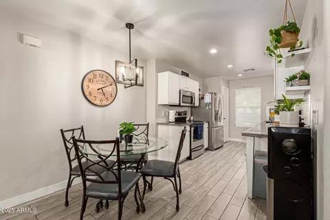 3605 S 65th Dr, Phoenix, AZ 85043 photo 7