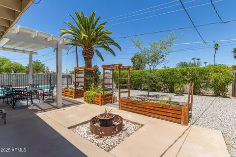 3802 E Shaw Butte Dr, Phoenix, AZ 85028 photo 4