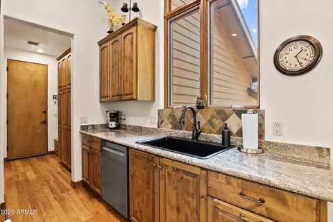 Kitchen - 2005 E Columbine Cir, Payson, AZ 85541 photo 3 of 3