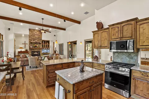 Kitchen - 2005 E Columbine Cir, Payson, AZ 85541 photo 2 of 3