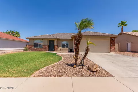 2882 E Morgan Dr, Gilbert, AZ 85295