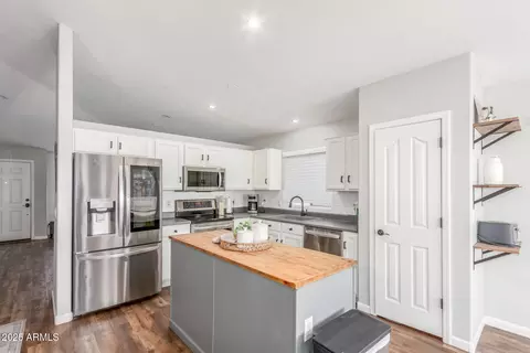 Kitchen - 2882 E Morgan Dr, Gilbert, AZ 85295 photo 1 of 3