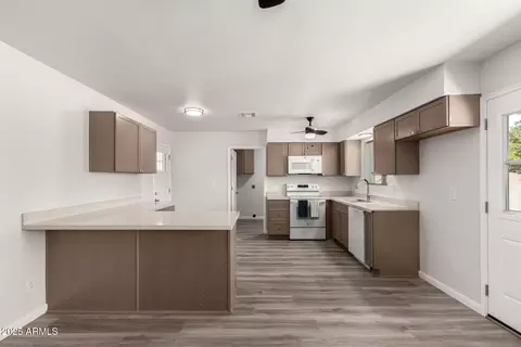Kitchen - 4420 E Hobart St, Mesa, AZ 85205 photo 1 of 3