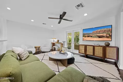4524 N 35th Pl, Phoenix, AZ 85018 photo 8
