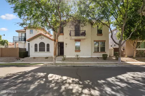 1422 S Colt Dr, Gilbert, AZ 85296