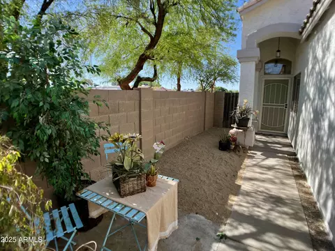4925 W Bluefield Ave, Glendale, AZ 85308